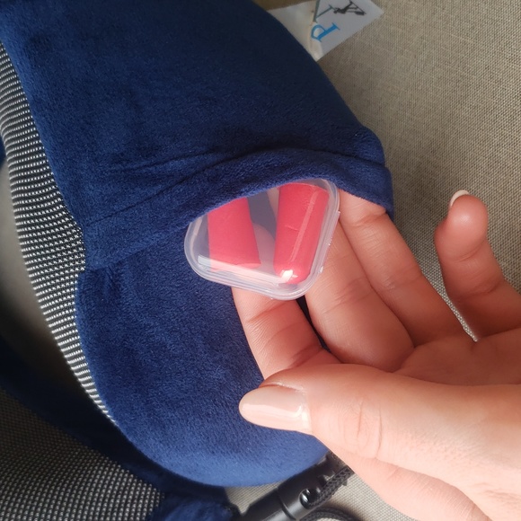 PNG neck pillow - Picture 6 of 9